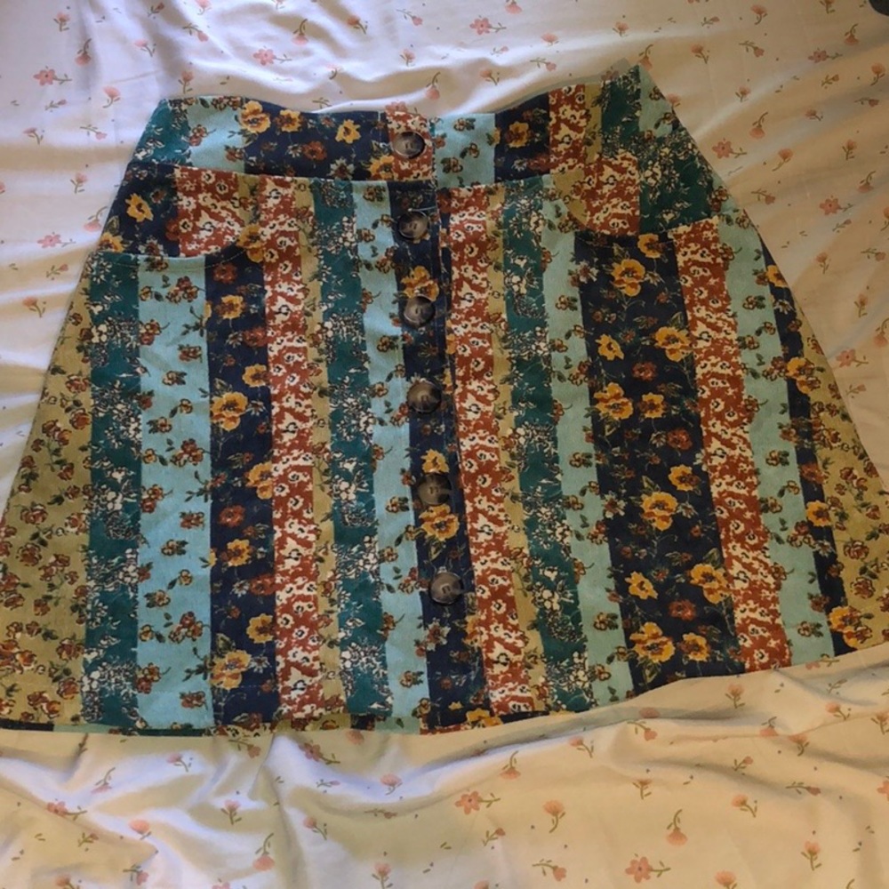 Size large in kids skirt